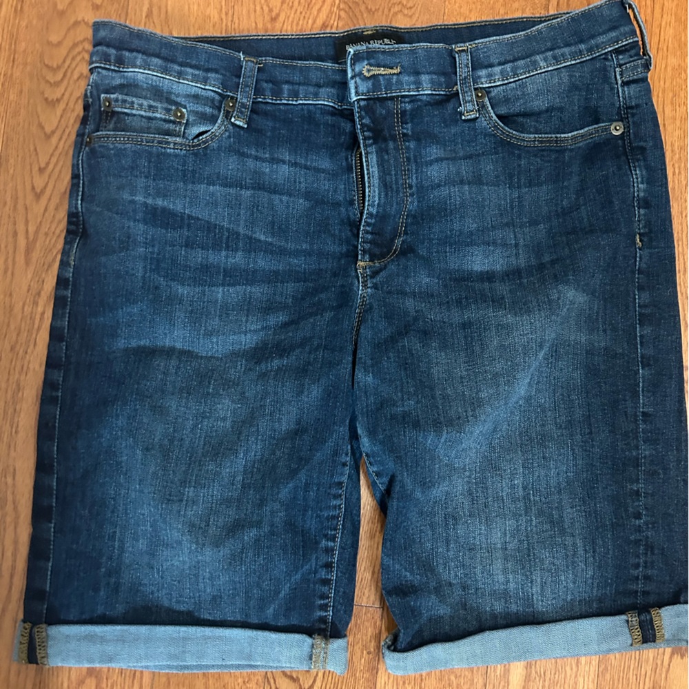 Banana Republic women’s shorts